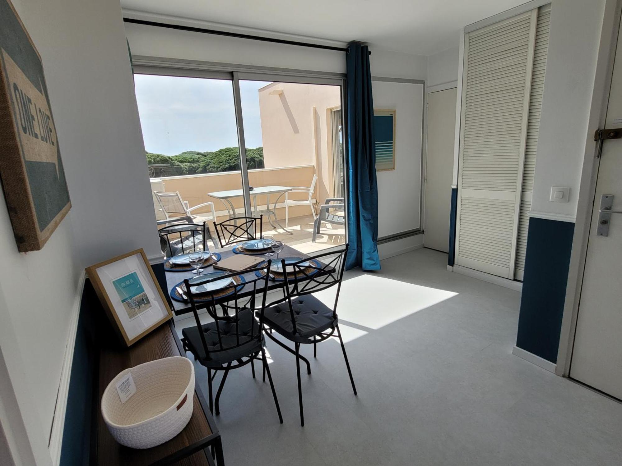 Le Toit Du Port ! Terrasses Spacieuses, Piscine, Climatisation, Parking Hyères