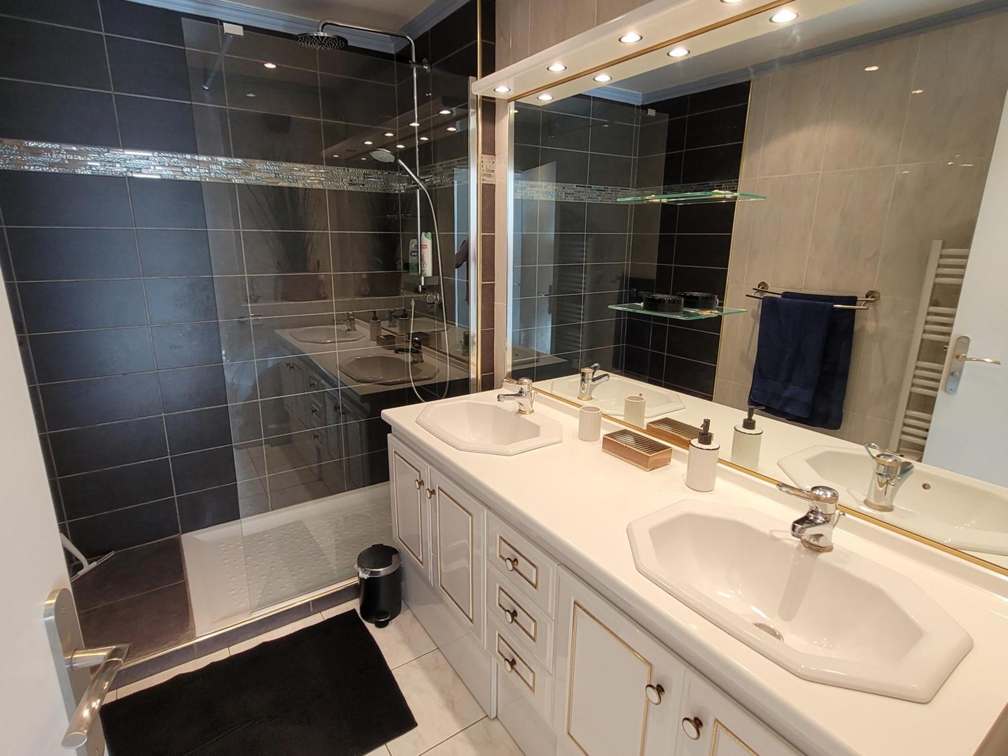 Le Toit Du Port ! Terrasses Spacieuses, Piscine, Climatisation, Parking Appartement *